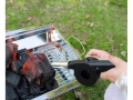 Grill turystyczny przenośny węglowy + dmuchawa do rozpalania i szczotka
